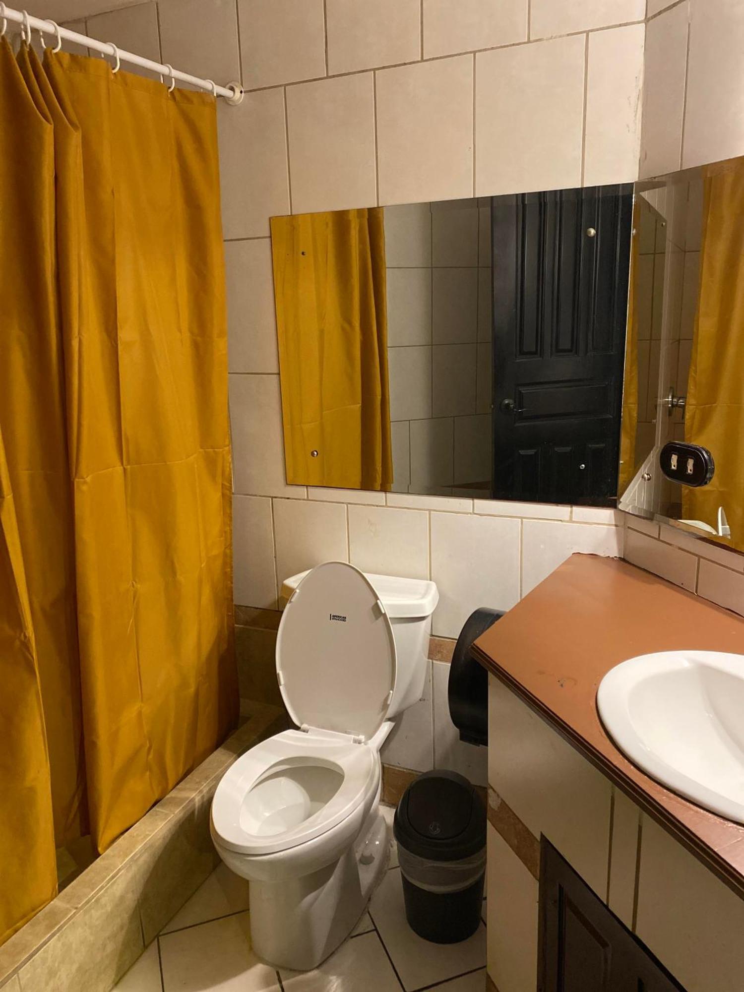 Alajuela Backpackers Airport Hostel المظهر الخارجي الصورة