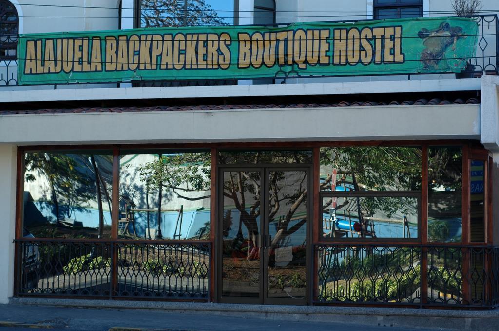Alajuela Backpackers Airport Hostel المظهر الخارجي الصورة